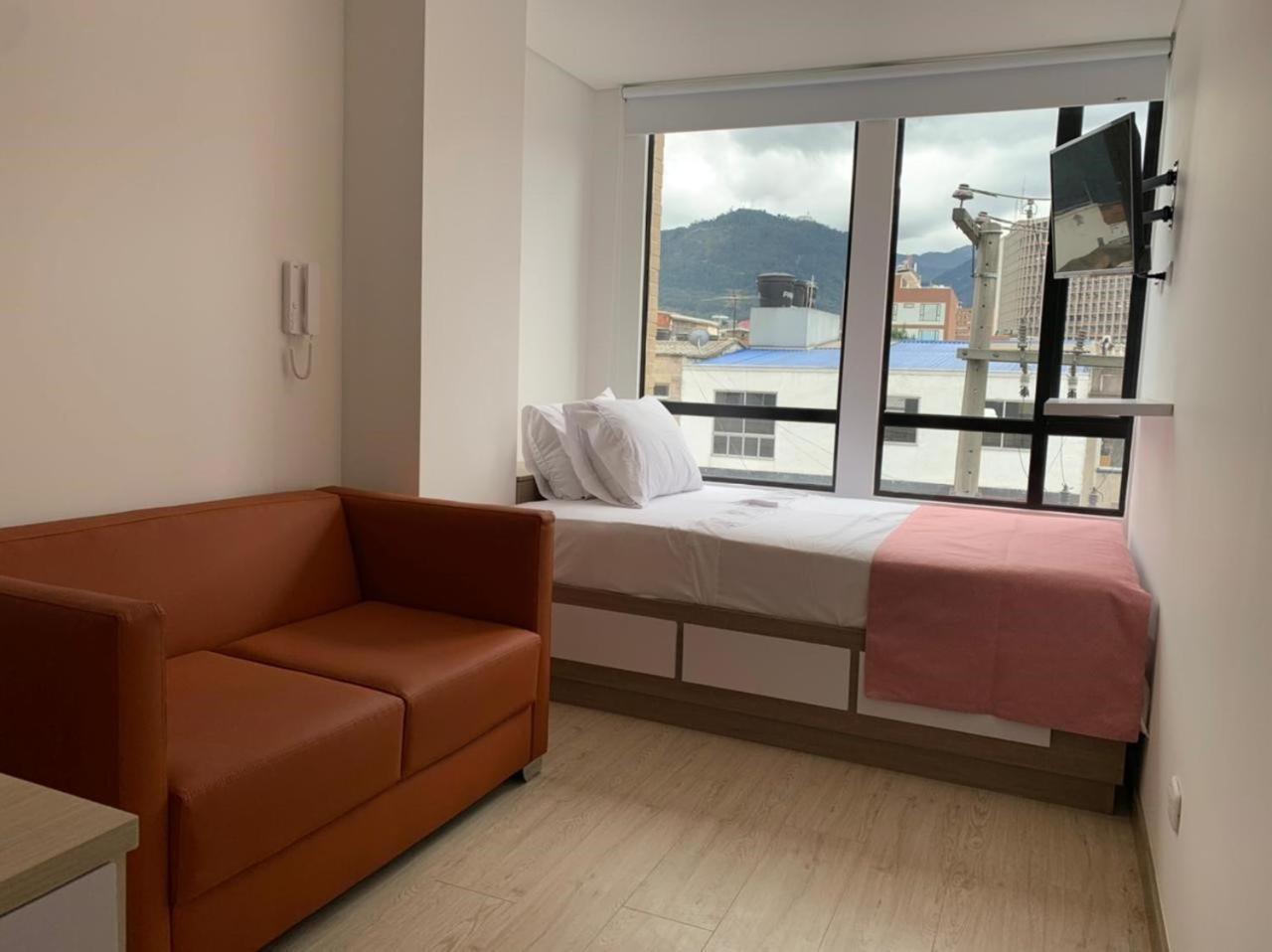 Aparta Estudios Connect Bogota Bilik gambar